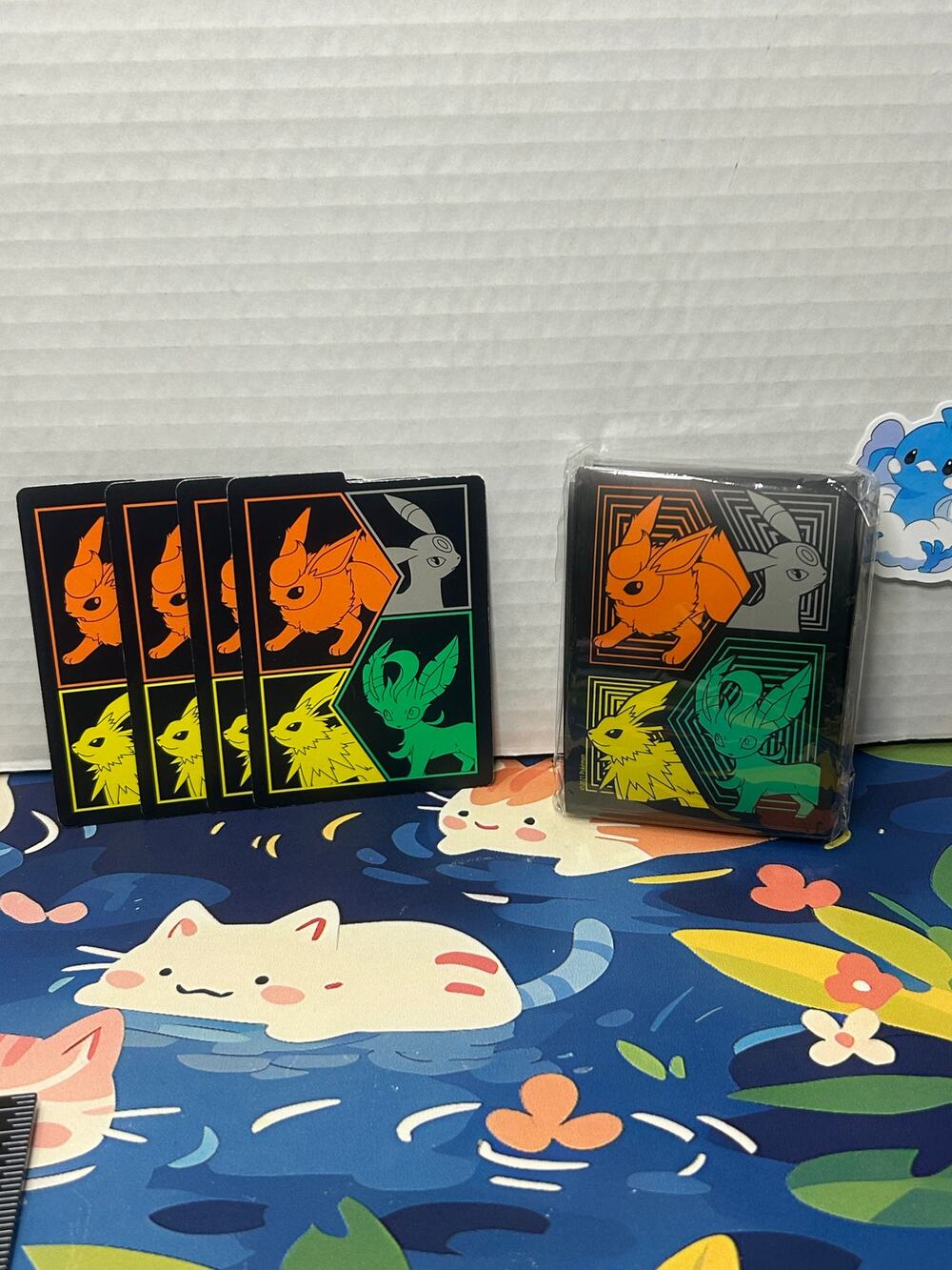 Pokemon Umbreon Flareon Jolteon Evolving Skied 1 Pack of 65 Card Sleeves